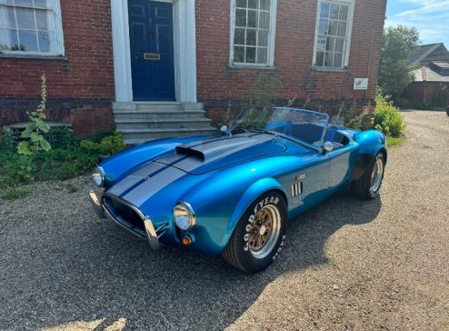 FORD V8 COBRA