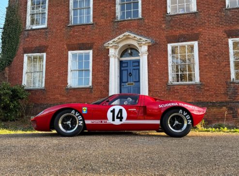 GT40 RACE CAR REPLICA